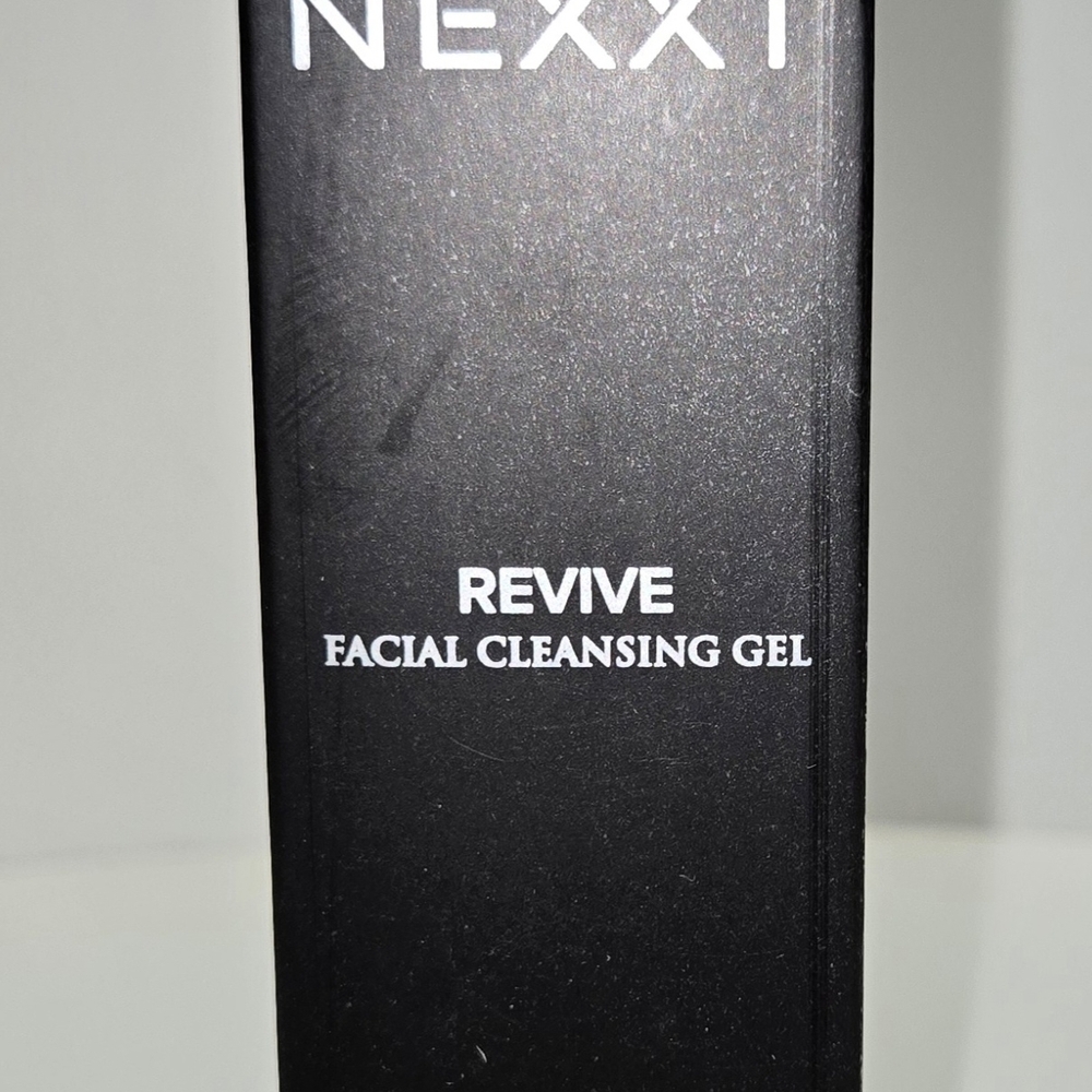 Nexx Revive Facial Cleansing Gel - Black